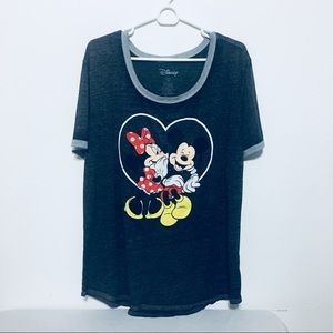 Mickey & Minnie romantic Grey Tee NWOT, 1X